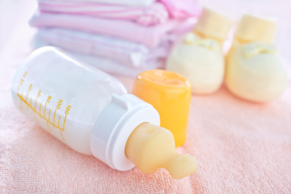 how to reheat breast milk
