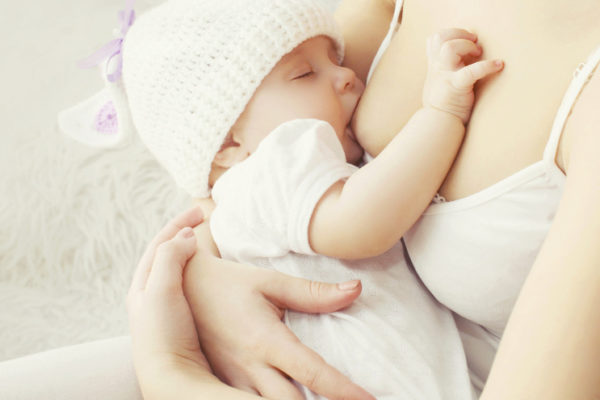 itchy breasts breastfeeding